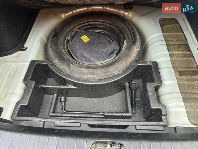 Синій Хендай Акцент, об'ємом двигуна 1.4 л та пробігом 201 тис. км за 5999 $, фото 90 на Automoto.ua