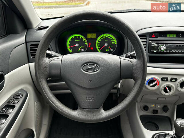 Синій Хендай Акцент, об'ємом двигуна 1.4 л та пробігом 102 тис. км за 4999 $, фото 16 на Automoto.ua