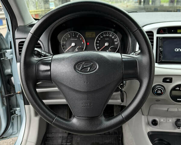 Синій Хендай Акцент, об'ємом двигуна 1.6 л та пробігом 182 тис. км за 4790 $, фото 44 на Automoto.ua