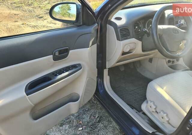 Синій Хендай Акцент, об'ємом двигуна 1.4 л та пробігом 269 тис. км за 4500 $, фото 12 на Automoto.ua