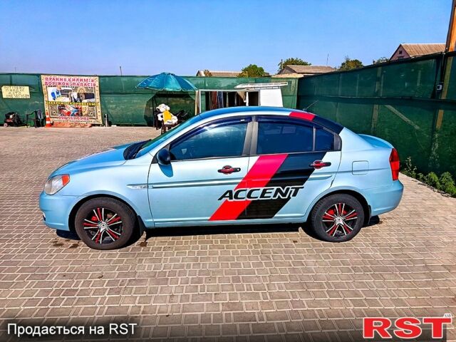 Синий Хендай Акцент, объемом двигателя 1.4 л и пробегом 314 тыс. км за 3800 $, фото 2 на Automoto.ua