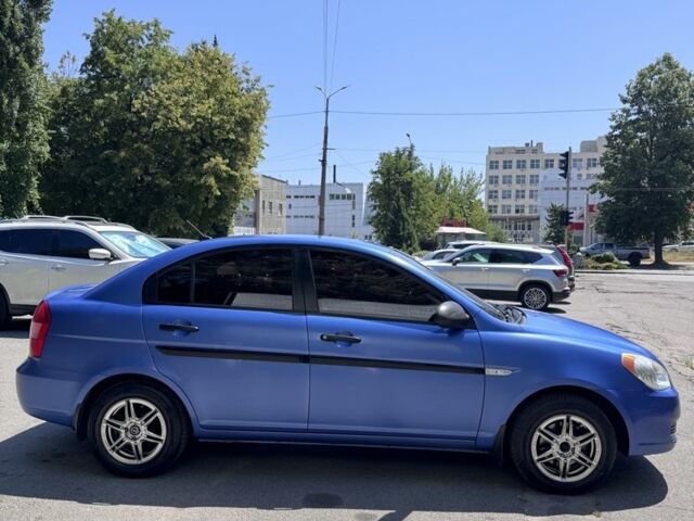 Синий Хендай Акцент, объемом двигателя 1.4 л и пробегом 212 тыс. км за 5500 $, фото 3 на Automoto.ua