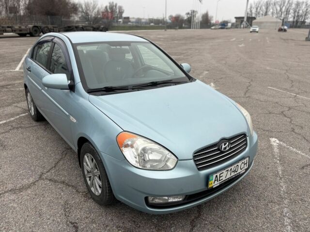 Синий Хендай Акцент, объемом двигателя 1.4 л и пробегом 170 тыс. км за 5300 $, фото 5 на Automoto.ua