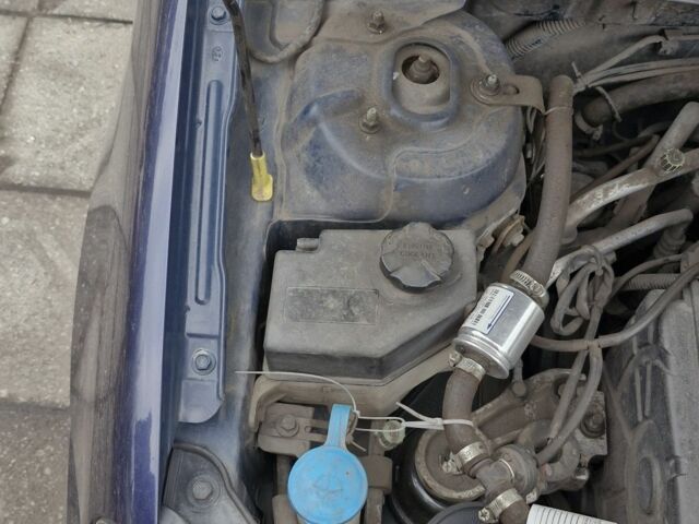 Синий Хендай Акцент, объемом двигателя 1.4 л и пробегом 142 тыс. км за 4753 $, фото 5 на Automoto.ua