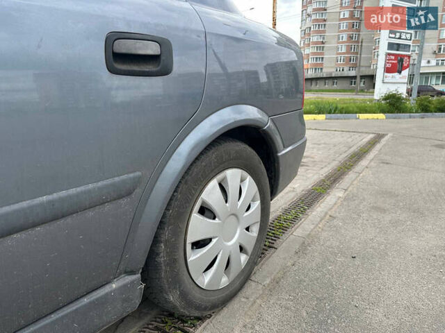 Синий Хендай Акцент, объемом двигателя 1.6 л и пробегом 171 тыс. км за 3200 $, фото 8 на Automoto.ua