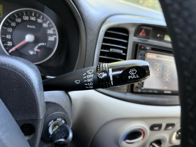 Синий Хендай Акцент, объемом двигателя 1.4 л и пробегом 169 тыс. км за 4650 $, фото 12 на Automoto.ua