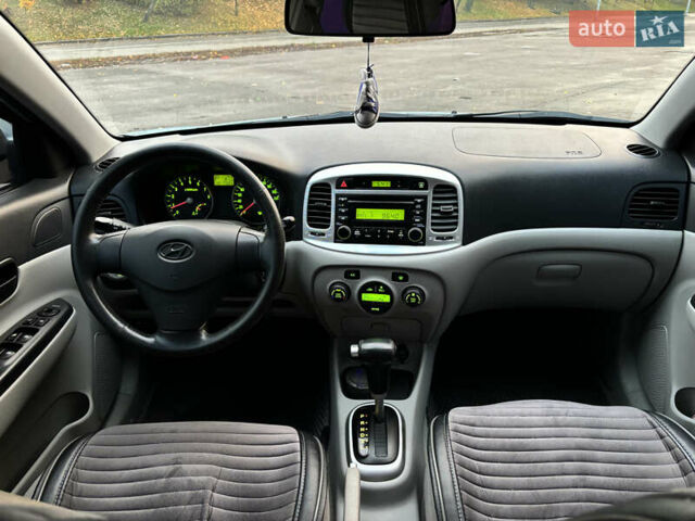 Синій Хендай Акцент, об'ємом двигуна 1.6 л та пробігом 181 тис. км за 5700 $, фото 14 на Automoto.ua