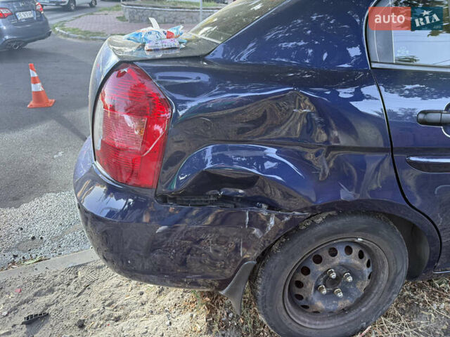 Синий Хендай Акцент, объемом двигателя 1.4 л и пробегом 177 тыс. км за 1944 $, фото 2 на Automoto.ua