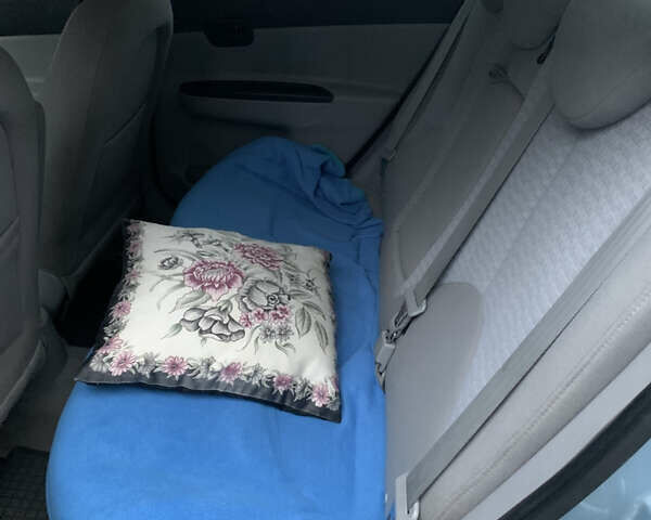 Синий Хендай Акцент, объемом двигателя 1.4 л и пробегом 187 тыс. км за 5700 $, фото 11 на Automoto.ua