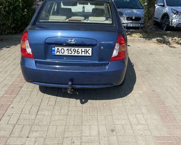 Синий Хендай Акцент, объемом двигателя 1.4 л и пробегом 240 тыс. км за 3899 $, фото 2 на Automoto.ua