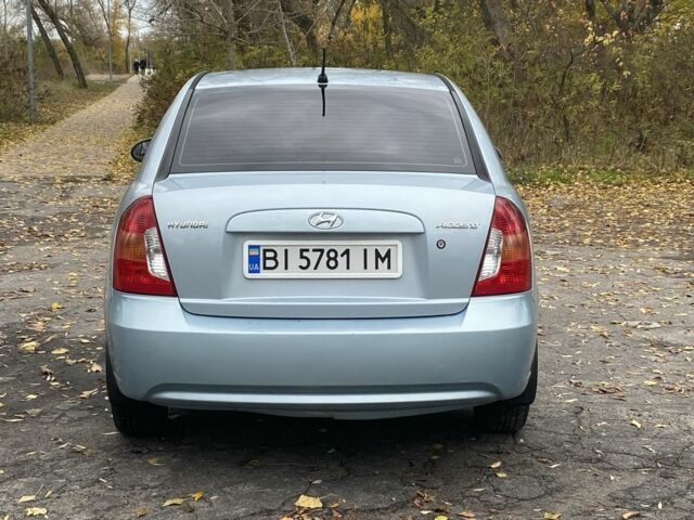 Синий Хендай Акцент, объемом двигателя 1.4 л и пробегом 212 тыс. км за 4500 $, фото 3 на Automoto.ua