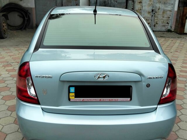 Синий Хендай Акцент, объемом двигателя 1.4 л и пробегом 102 тыс. км за 5200 $, фото 5 на Automoto.ua