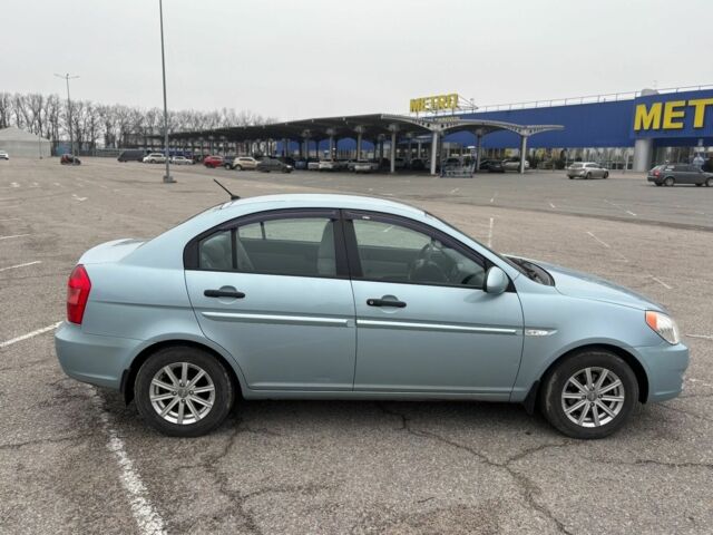 Синий Хендай Акцент, объемом двигателя 1.4 л и пробегом 170 тыс. км за 5300 $, фото 4 на Automoto.ua