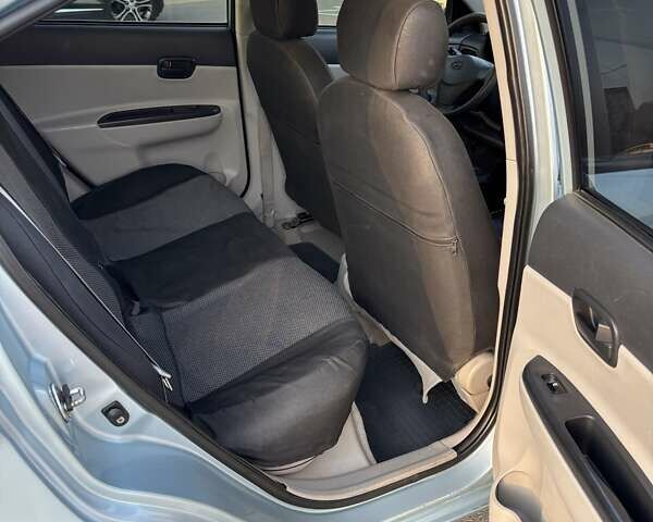 Синий Хендай Акцент, объемом двигателя 1.4 л и пробегом 186 тыс. км за 5000 $, фото 17 на Automoto.ua