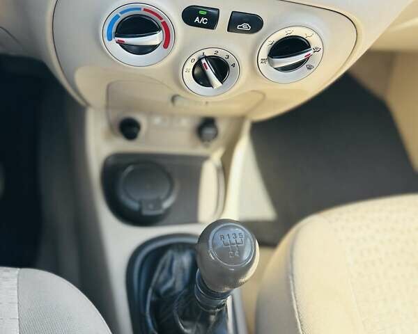 Синий Хендай Акцент, объемом двигателя 1.5 л и пробегом 163 тыс. км за 5190 $, фото 7 на Automoto.ua