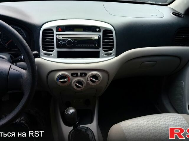 Синій Хендай Акцент, об'ємом двигуна 1.4 л та пробігом 113 тис. км за 2400 $, фото 12 на Automoto.ua