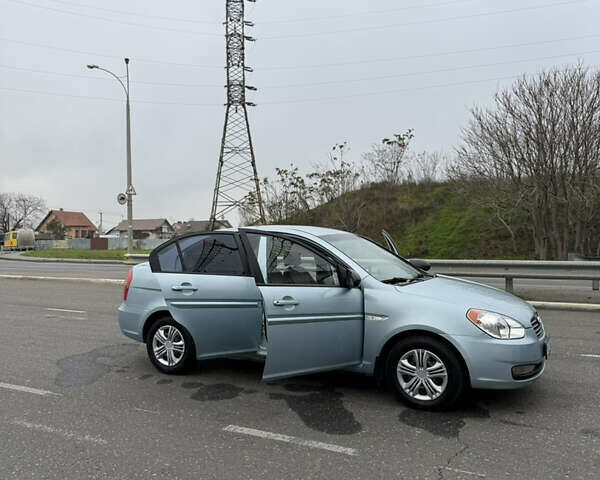 Синій Хендай Акцент, об'ємом двигуна 1.6 л та пробігом 182 тис. км за 4790 $, фото 27 на Automoto.ua