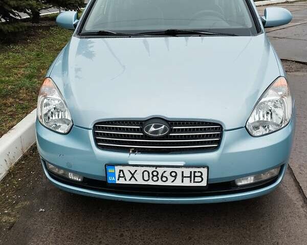 Синий Хендай Акцент, объемом двигателя 1.4 л и пробегом 257 тыс. км за 5000 $, фото 1 на Automoto.ua