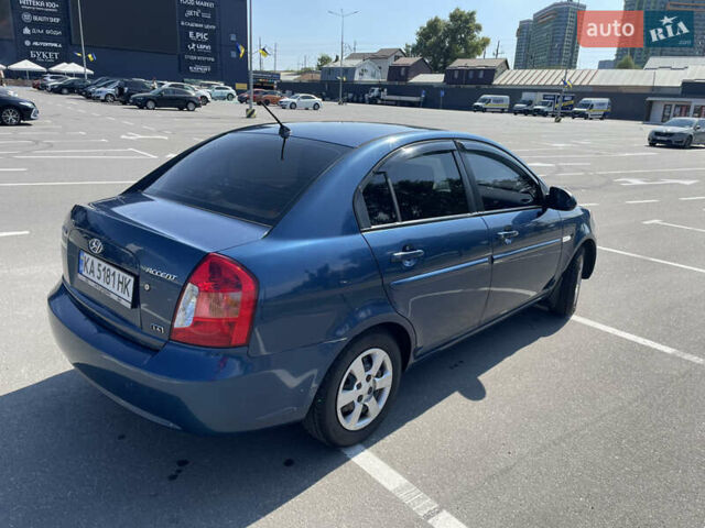 Синій Хендай Акцент, об'ємом двигуна 1.6 л та пробігом 196 тис. км за 5100 $, фото 4 на Automoto.ua