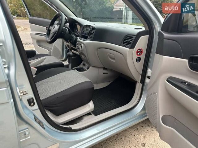 Синий Хендай Акцент, объемом двигателя 1.4 л и пробегом 180 тыс. км за 6200 $, фото 73 на Automoto.ua