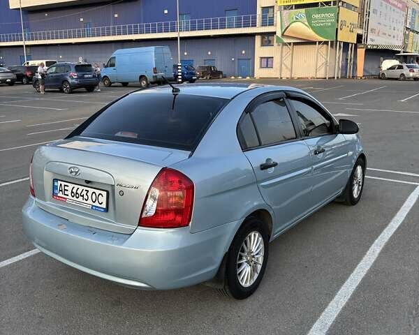 Синий Хендай Акцент, объемом двигателя 1.4 л и пробегом 186 тыс. км за 5000 $, фото 12 на Automoto.ua