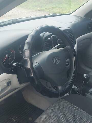 Синій Хендай Акцент, об'ємом двигуна 1.4 л та пробігом 287 тис. км за 4300 $, фото 8 на Automoto.ua