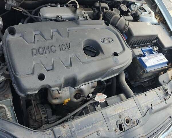 Синий Хендай Акцент, объемом двигателя 1.4 л и пробегом 189 тыс. км за 3800 $, фото 6 на Automoto.ua