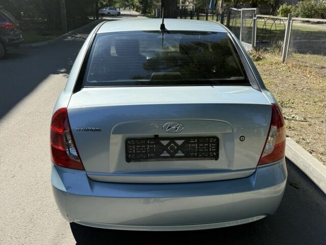 Синий Хендай Акцент, объемом двигателя 1.4 л и пробегом 169 тыс. км за 4650 $, фото 3 на Automoto.ua