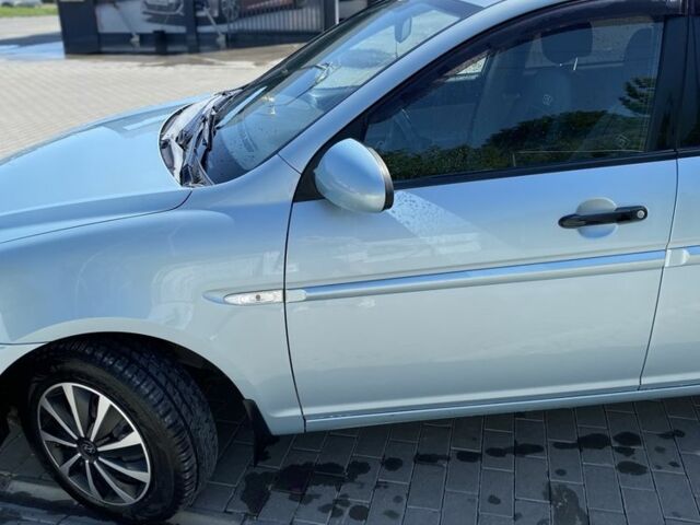 Синий Хендай Акцент, объемом двигателя 1.4 л и пробегом 252 тыс. км за 4200 $, фото 4 на Automoto.ua