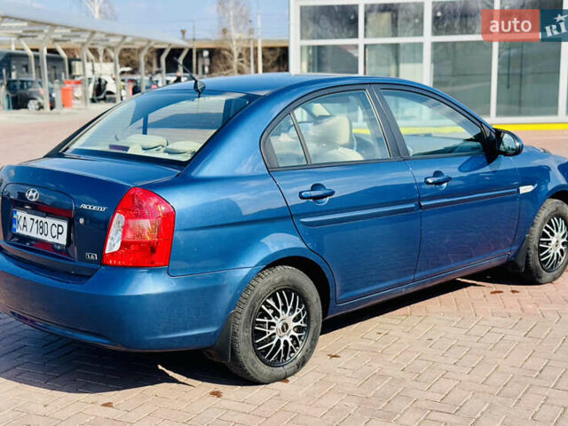 Синий Хендай Акцент, объемом двигателя 1.6 л и пробегом 335 тыс. км за 4000 $, фото 3 на Automoto.ua