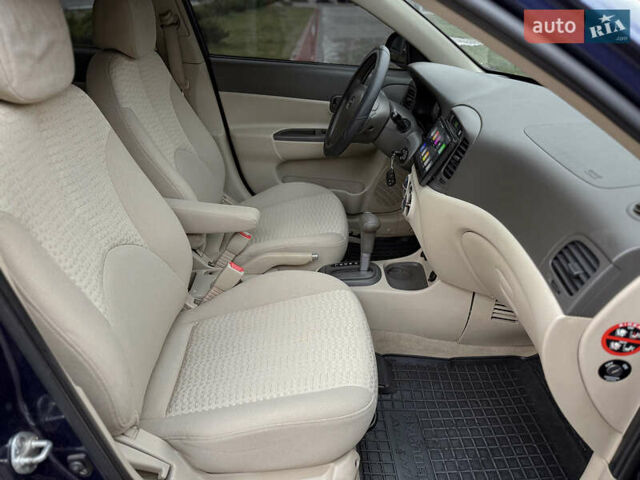 Синий Хендай Акцент, объемом двигателя 1.4 л и пробегом 132 тыс. км за 5900 $, фото 72 на Automoto.ua