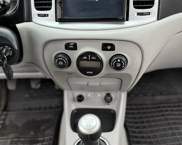 Синій Хендай Акцент, об'ємом двигуна 1.6 л та пробігом 182 тис. км за 4790 $, фото 46 на Automoto.ua