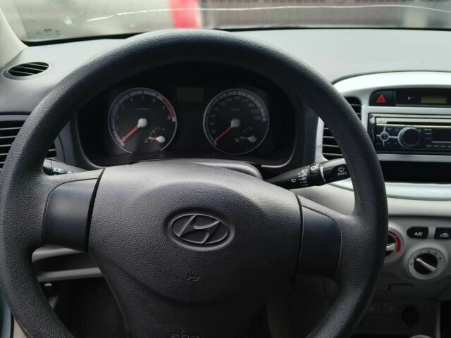 Синий Хендай Акцент, объемом двигателя 1.4 л и пробегом 113 тыс. км за 2400 $, фото 11 на Automoto.ua