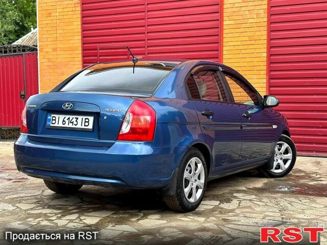 Синий Хендай Акцент, объемом двигателя 1.4 л и пробегом 144 тыс. км за 4950 $, фото 3 на Automoto.ua