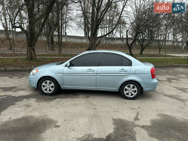 Синий Хендай Акцент, объемом двигателя 1.6 л и пробегом 248 тыс. км за 4400 $, фото 7 на Automoto.ua