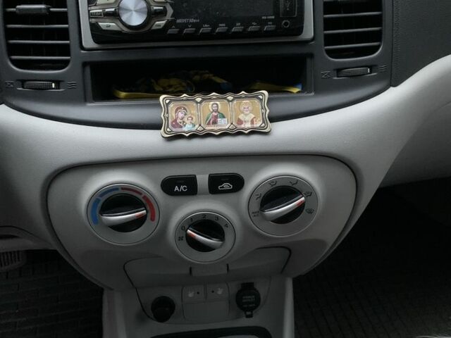 Синий Хендай Акцент, объемом двигателя 1.4 л и пробегом 187 тыс. км за 5700 $, фото 6 на Automoto.ua