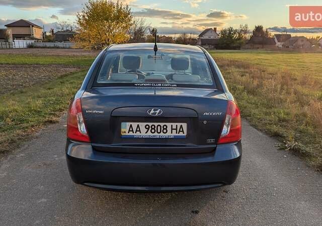 Синій Хендай Акцент, об'ємом двигуна 1.6 л та пробігом 276 тис. км за 4700 $, фото 2 на Automoto.ua