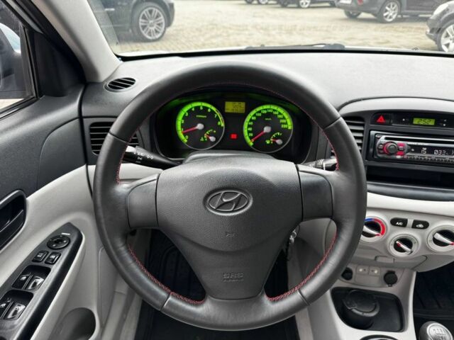 Синій Хендай Акцент, об'ємом двигуна 1.4 л та пробігом 192 тис. км за 4999 $, фото 8 на Automoto.ua