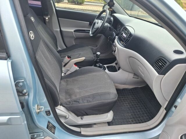 Синій Хендай Акцент, об'ємом двигуна 1.4 л та пробігом 123 тис. км за 4200 $, фото 6 на Automoto.ua