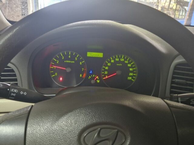 Синий Хендай Акцент, объемом двигателя 1.4 л и пробегом 142 тыс. км за 4753 $, фото 7 на Automoto.ua