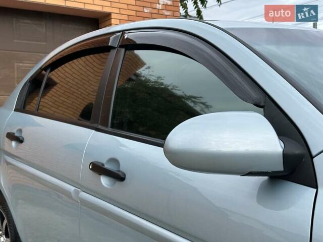 Синий Хендай Акцент, объемом двигателя 1.4 л и пробегом 180 тыс. км за 6200 $, фото 35 на Automoto.ua