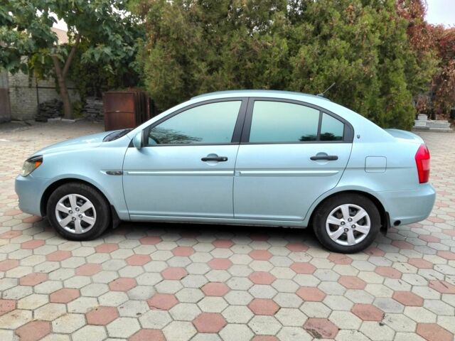 Синий Хендай Акцент, объемом двигателя 1.4 л и пробегом 102 тыс. км за 5200 $, фото 7 на Automoto.ua