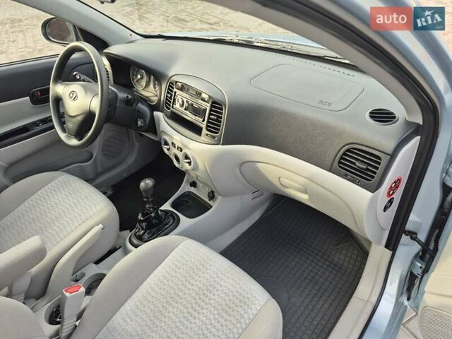 Синий Хендай Акцент, объемом двигателя 1.4 л и пробегом 57 тыс. км за 6550 $, фото 62 на Automoto.ua