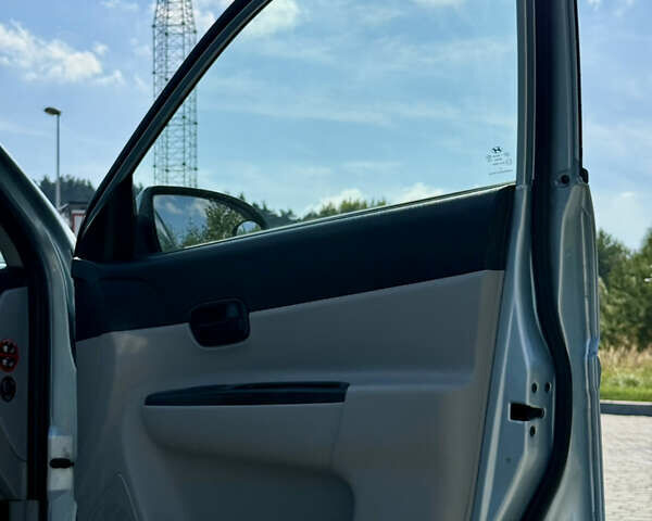 Синій Хендай Акцент, об'ємом двигуна 1.4 л та пробігом 168 тис. км за 4600 $, фото 9 на Automoto.ua