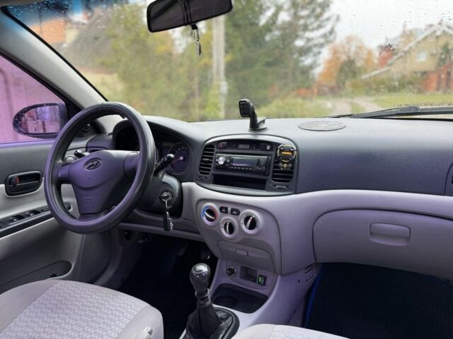 Синій Хендай Акцент, об'ємом двигуна 1.4 л та пробігом 227 тис. км за 3800 $, фото 16 на Automoto.ua