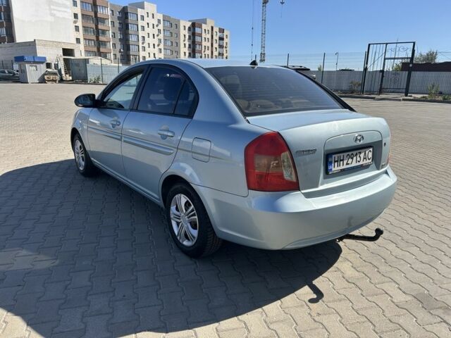 Синий Хендай Акцент, объемом двигателя 1.6 л и пробегом 205 тыс. км за 4700 $, фото 2 на Automoto.ua