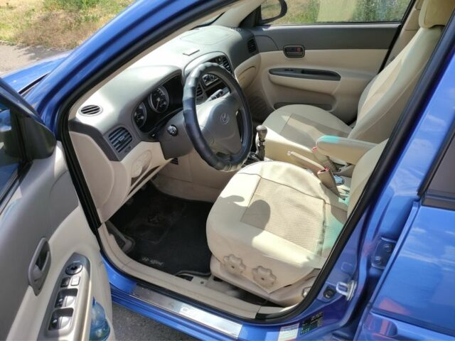 Синій Хендай Акцент, об'ємом двигуна 1.5 л та пробігом 260 тис. км за 4600 $, фото 2 на Automoto.ua