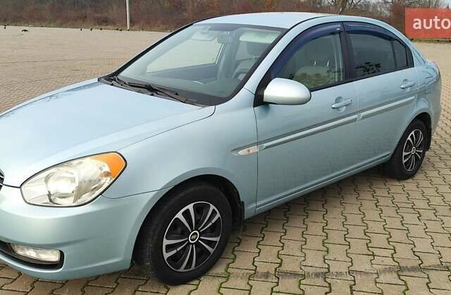 Синий Хендай Акцент, объемом двигателя 1.6 л и пробегом 171 тыс. км за 6450 $, фото 2 на Automoto.ua