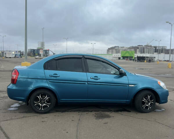 Синий Хендай Акцент, объемом двигателя 1.6 л и пробегом 210 тыс. км за 4900 $, фото 5 на Automoto.ua