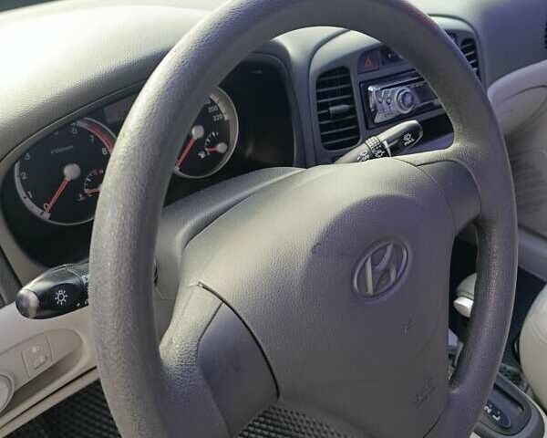 Синій Хендай Акцент, об'ємом двигуна 1.4 л та пробігом 80 тис. км за 7500 $, фото 9 на Automoto.ua